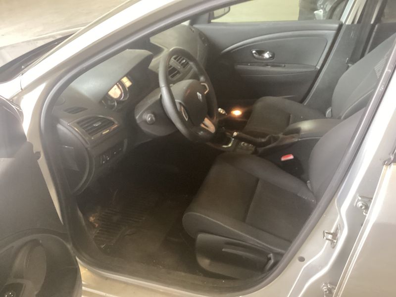 Renault Megane 1.5 dCi Expression 2012 – снимка 3