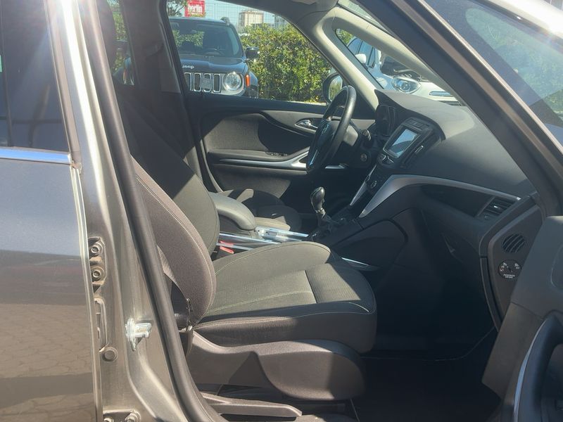 Opel Zafira Tourer 1.6 CDTI Innovation Start/Stop 2019 – снимка 16