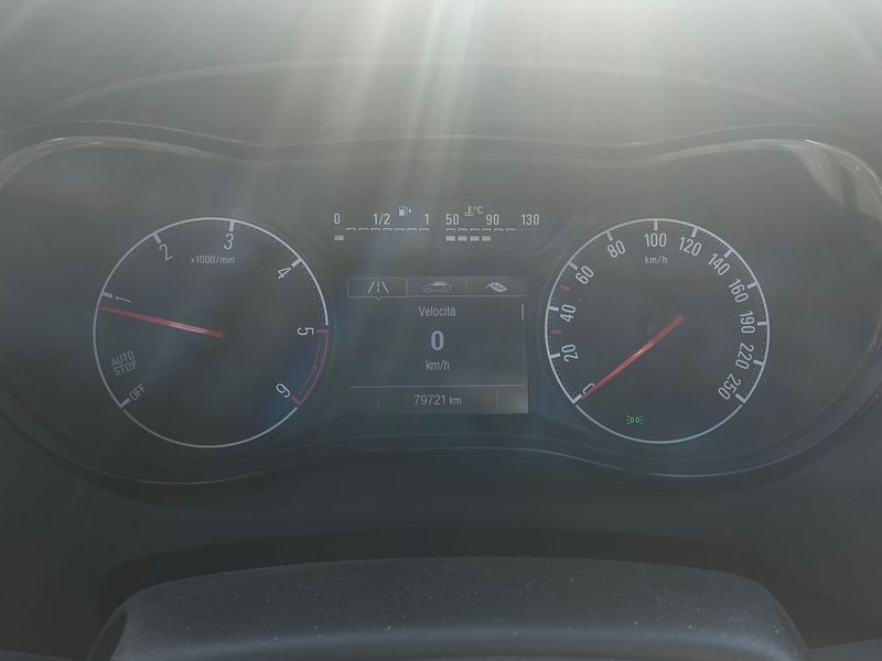 Opel Zafira Tourer 1.6 CDTI Innovation Start/Stop 2019 – снимка 18