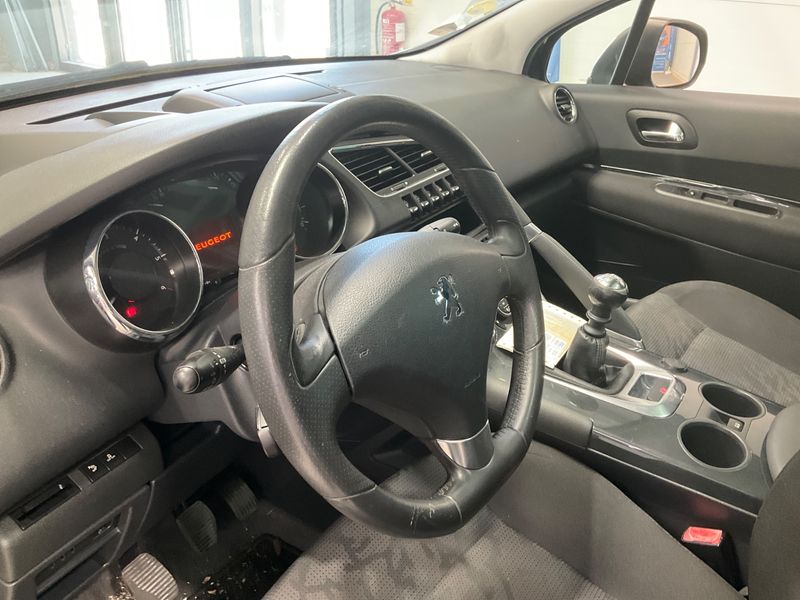 Peugeot 3008 1.6 HDi Allure 2011 – снимка 23