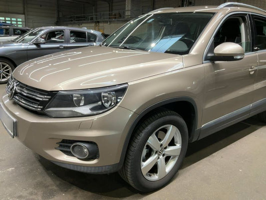 Volkswagen Tiguan 2.0 TDI Track & Style 4Motion 2011 – снимка 2