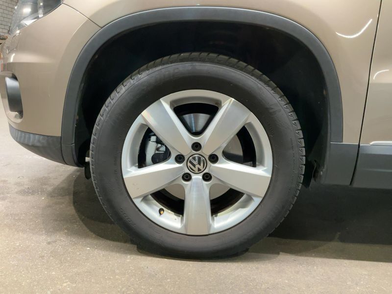 Volkswagen Tiguan 2.0 TDI Track & Style 4Motion 2011 – снимка 3
