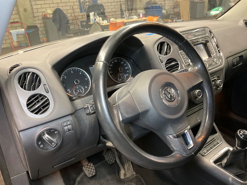Volkswagen Tiguan 2.0 TDI Track & Style 4Motion 2011 – снимка 38