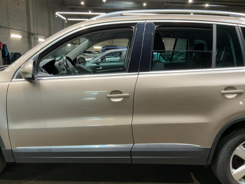 Volkswagen Tiguan 2.0 TDI Track & Style 4Motion 2011 – снимка на щета 4