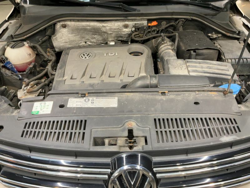 Volkswagen Tiguan 2.0 TDI Track & Style 4Motion 2011 – снимка 32