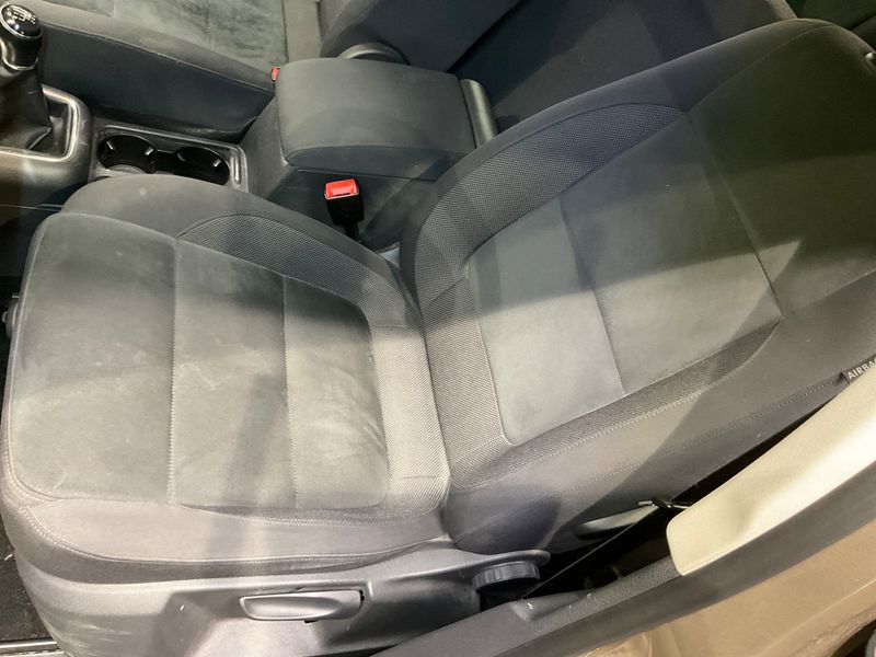 Volkswagen Tiguan 2.0 TDI Track & Style 4Motion 2011 – снимка 37