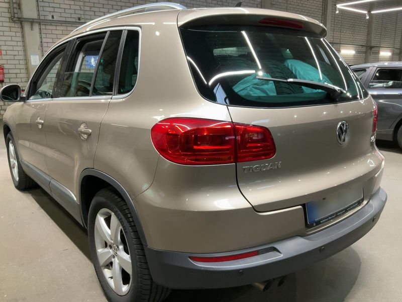 Volkswagen Tiguan 2.0 TDI Track & Style 4Motion 2011 – снимка на щета 6