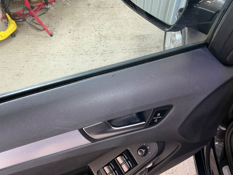 Audi A4 2.0 TDI Ambition 2011 – снимка 35