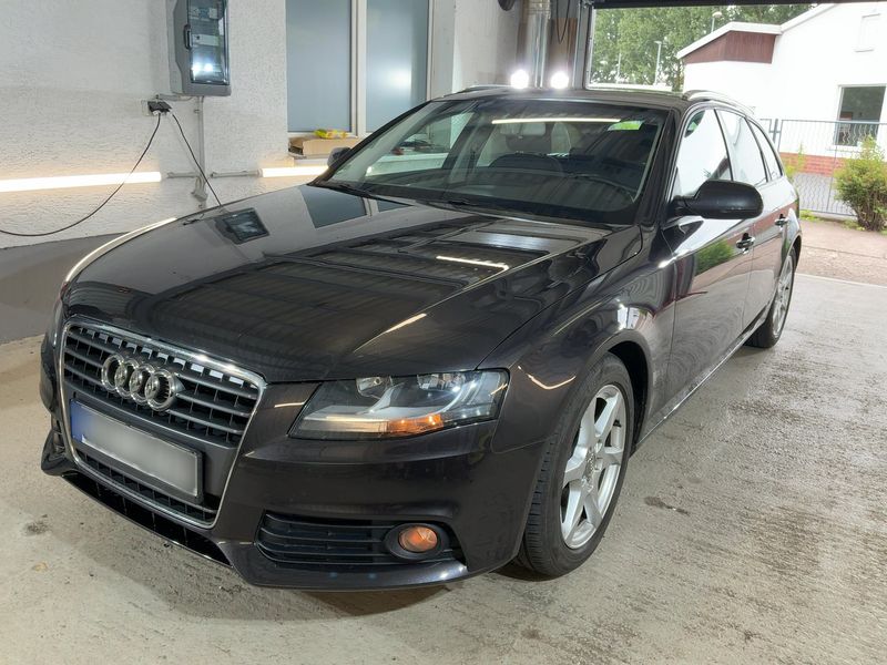 Audi A4 2.0 TDI Ambition 2011 – снимка 1