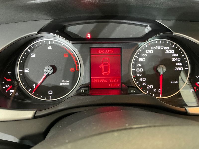 Audi A4 2.0 TDI Ambition 2011 – снимка 19