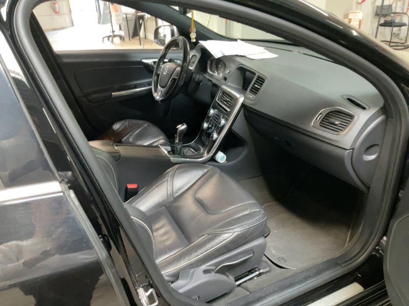 Volvo S60 2.0 D4 Momentum 2017 – снимка 17