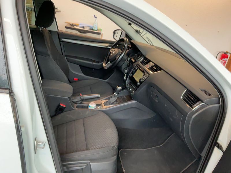 Skoda Octavia 2.0 TDI Scout 4x4 2016 – снимка 17