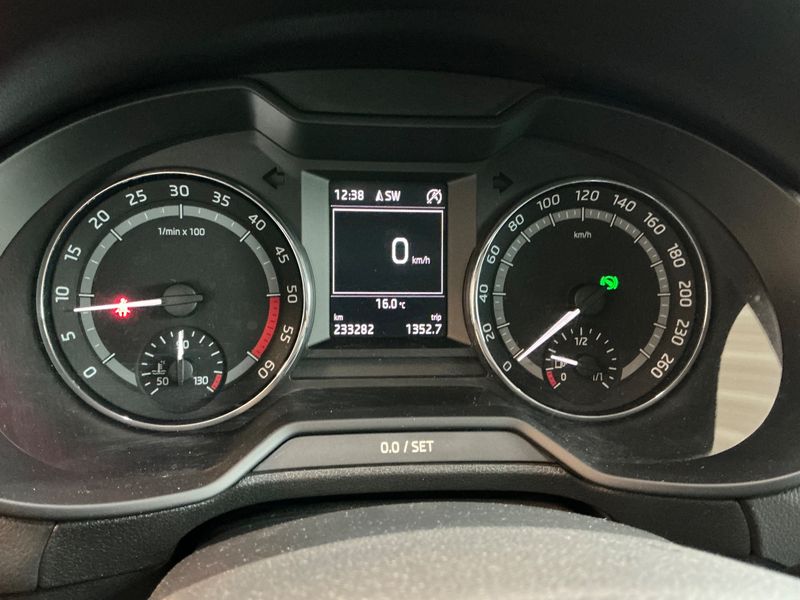 Skoda Octavia 2.0 TDI Scout 4x4 2016 – снимка 19