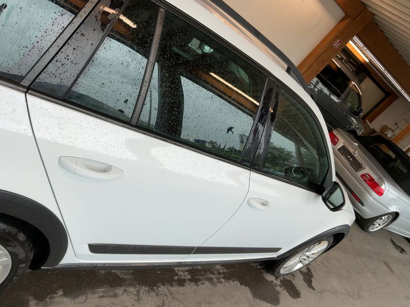 Skoda Octavia 2.0 TDI Scout 4x4 2016 – снимка 10