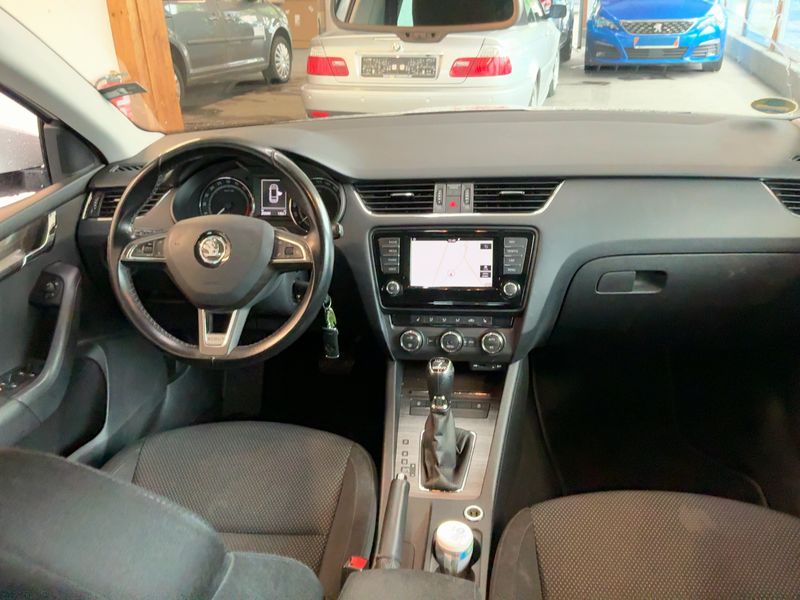 Skoda Octavia 2.0 TDI Scout 4x4 2016 – снимка 18