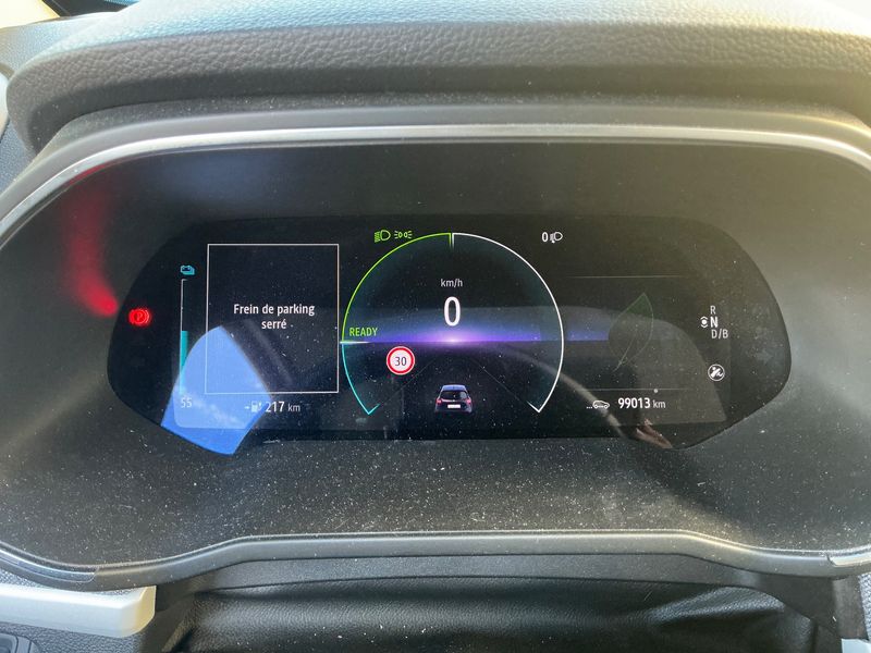 Renault Zoe electric drive 51 kW Limited 2021 – снимка 18