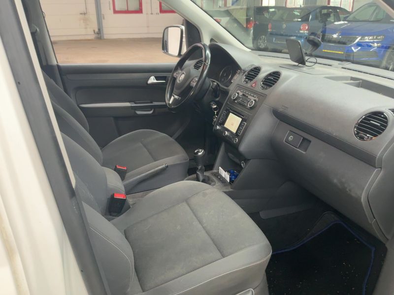 Volkswagen Caddy 1.6 TDI Maxi JAKO-O Trendline 2013 – снимка 16