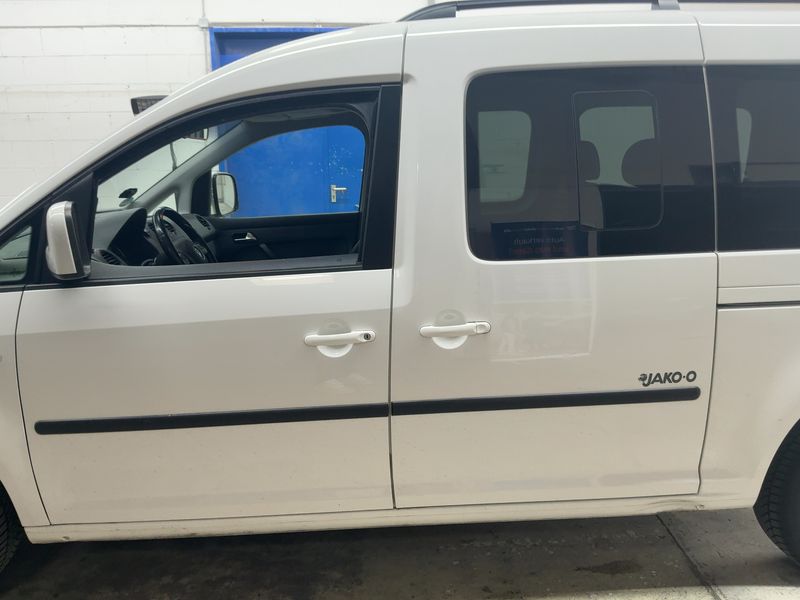 Volkswagen Caddy 1.6 TDI Maxi JAKO-O Trendline 2013 – снимка на щета 4