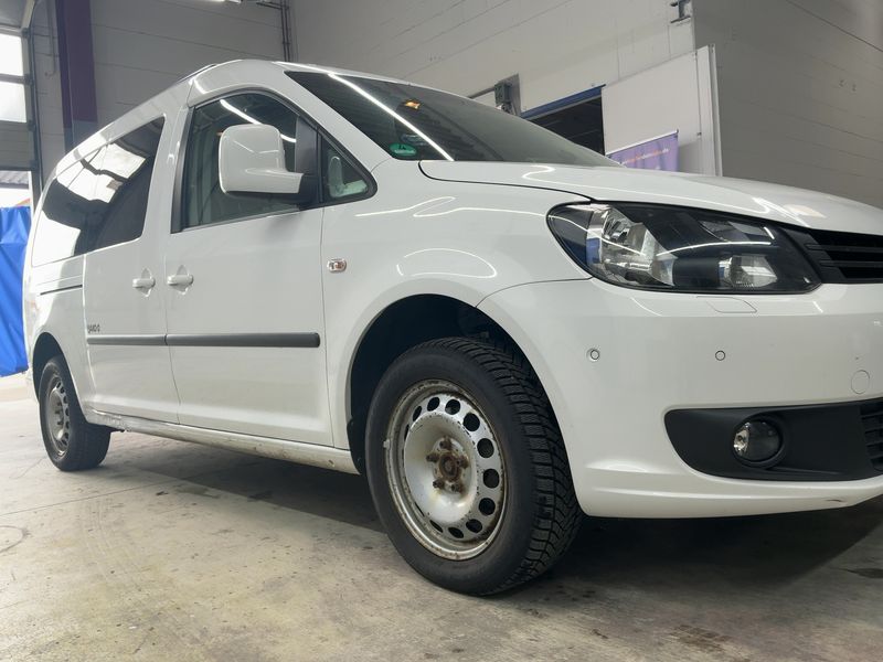 Volkswagen Caddy 1.6 TDI Maxi JAKO-O Trendline 2013 – снимка на щета 12