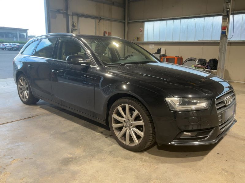 Audi A4 2.0 TDI Advanced 2013 – снимка 8
