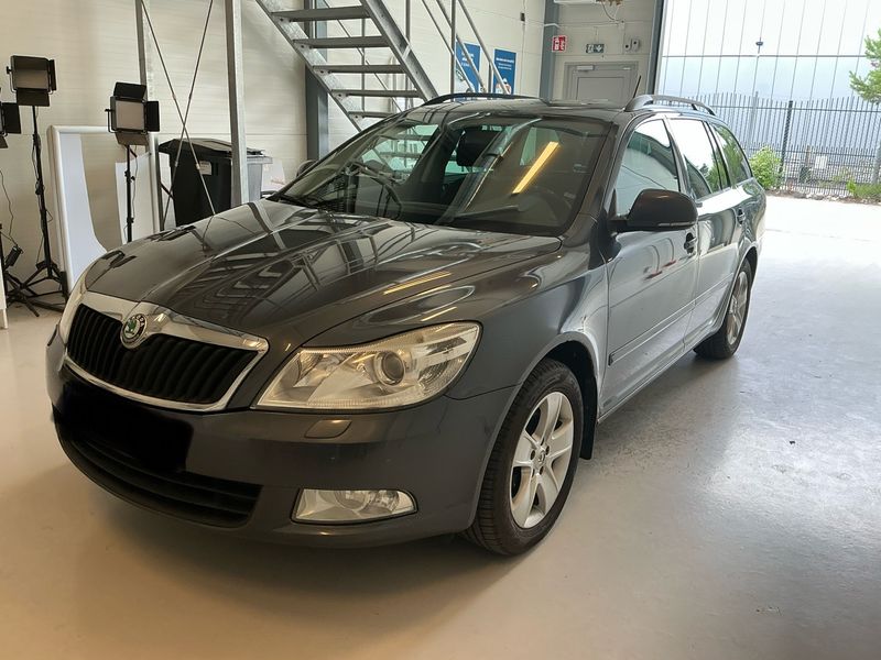 Skoda Octavia 1.8 TSI Elegance 2011 – снимка 1