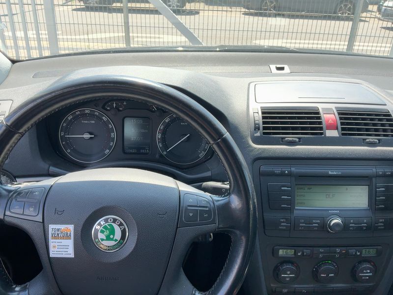 Skoda Octavia 1.9 TDI Elegance 2005 – снимка 18