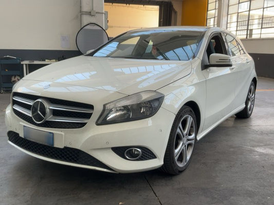 Mercedes-Benz A-Klasse A 180 CDI BlueEfficiency Urban 2013 – снимка 2