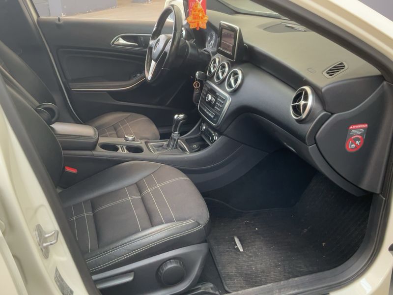 Mercedes-Benz A-Klasse A 180 CDI BlueEfficiency Urban 2013 – снимка 16