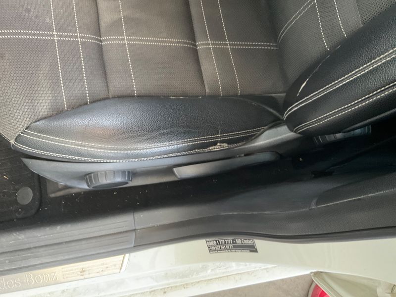 Mercedes-Benz A-Klasse A 180 CDI BlueEfficiency Urban 2013 – снимка 22