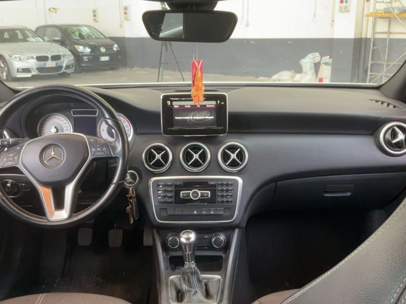 Mercedes-Benz A-Klasse A 180 CDI BlueEfficiency Urban 2013 – снимка 17