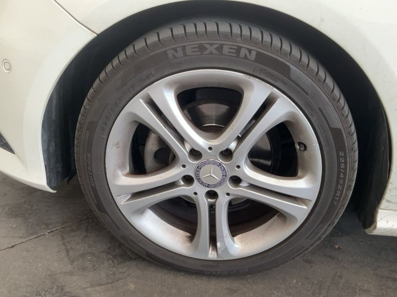 Mercedes-Benz A-Klasse A 180 CDI BlueEfficiency Urban 2013 – снимка 3