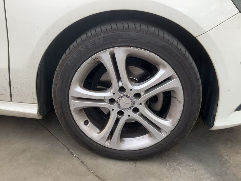 Mercedes-Benz A-Klasse A 180 CDI BlueEfficiency Urban 2013 – снимка 11