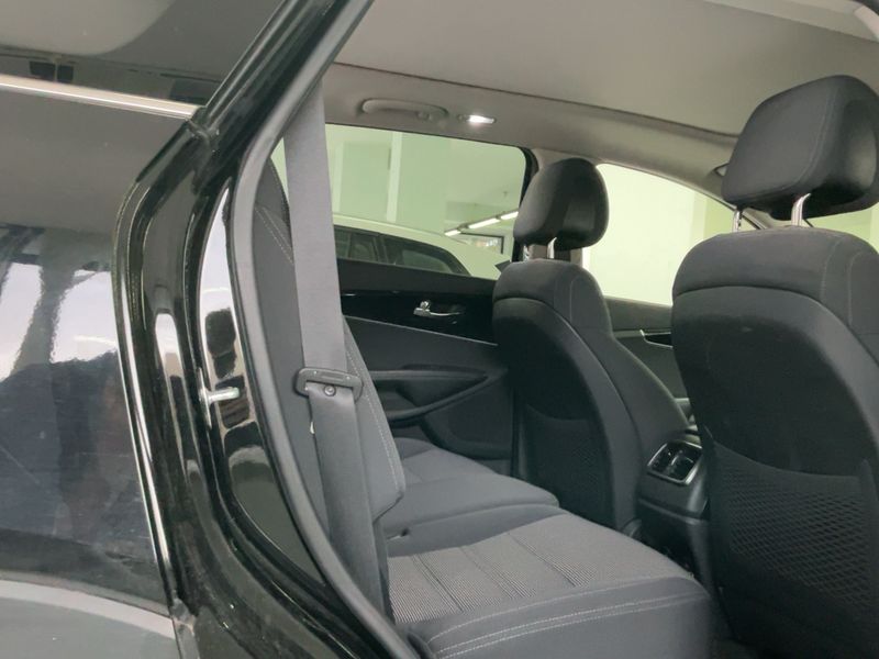 Kia Sorento 2.2 CRDi Loft 2WD 2017 – снимка 19