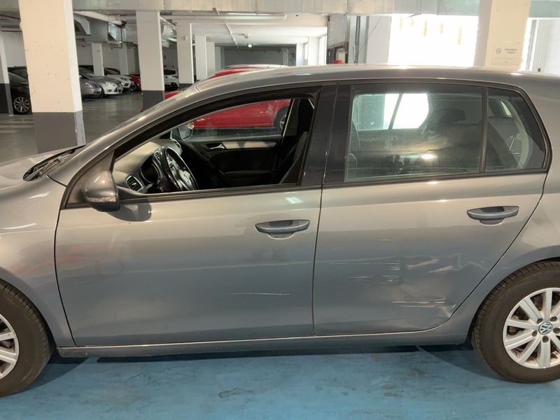 Volkswagen Golf VI 1.6 TDI Advance 2009 – снимка 4
