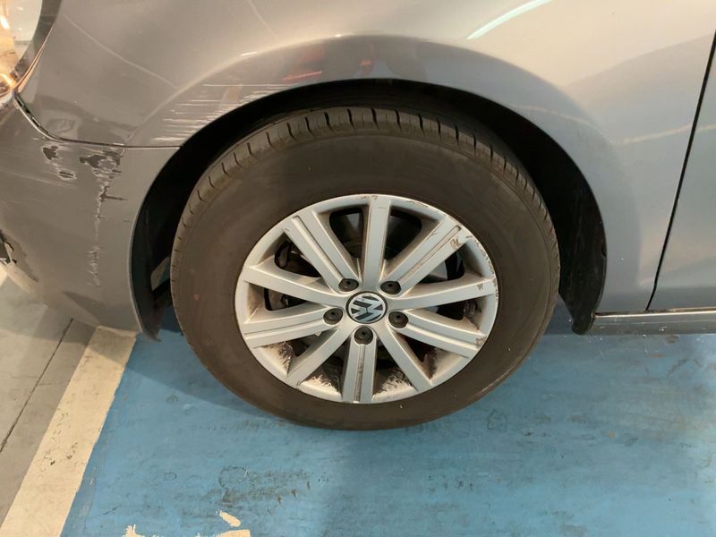 Volkswagen Golf VI 1.6 TDI Advance 2009 – снимка 17