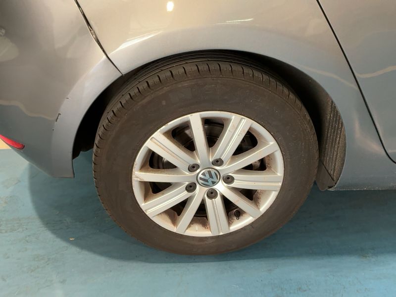 Volkswagen Golf VI 1.6 TDI Advance 2009 – снимка 19
