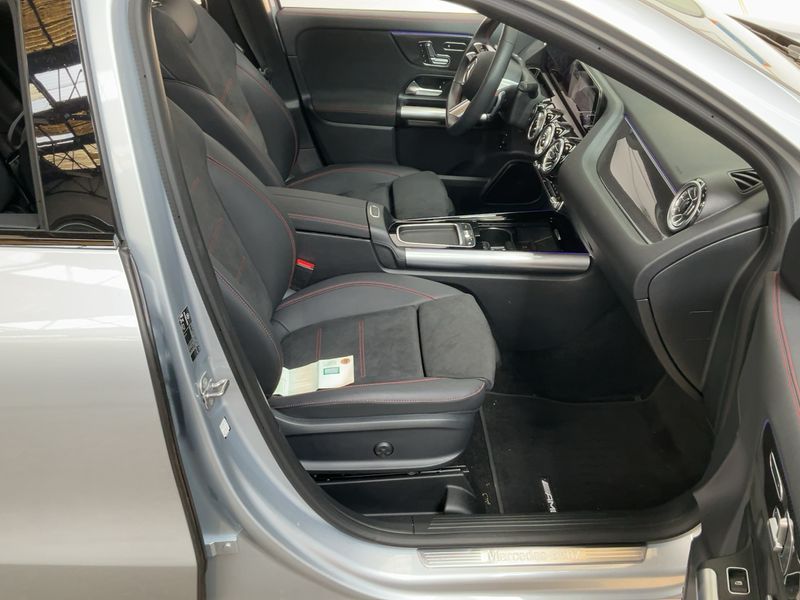 Mercedes-Benz GLA-Klasse GLA 250 Mild-Hybrid 4Matic AMG Line 2024 – снимка 16