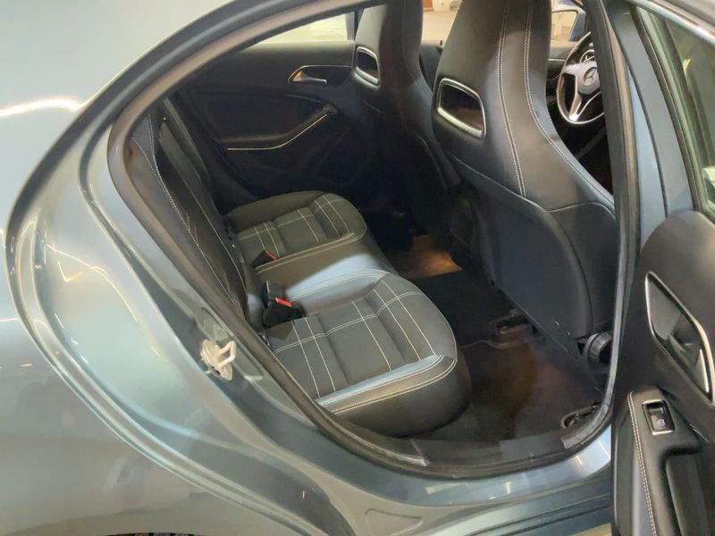 Mercedes-Benz A-Klasse A 180 BlueEfficiency Urban 2014 – снимка 19