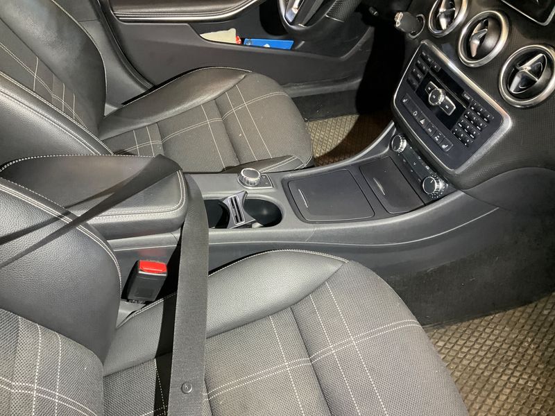 Mercedes-Benz A-Klasse A 180 BlueEfficiency Urban 2014 – снимка 26