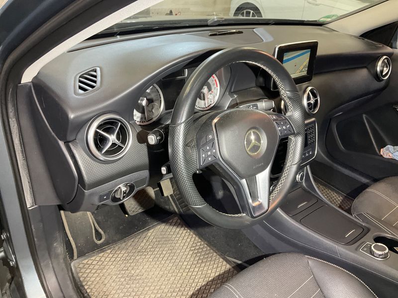Mercedes-Benz A-Klasse A 180 BlueEfficiency Urban 2014 – снимка 23