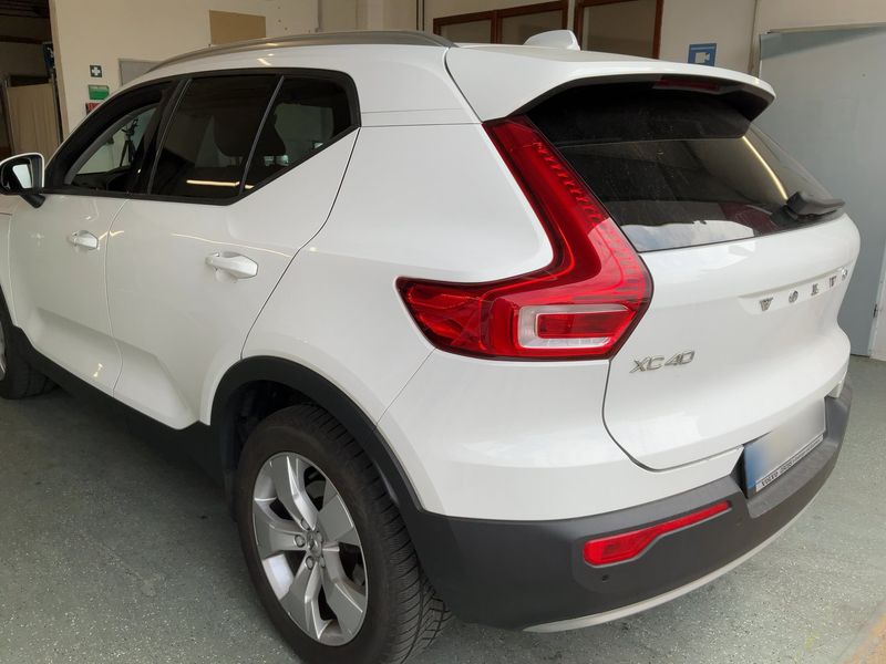 Volvo XC40 2.0 D4 Momentum Pro AWD 2019 – снимка 6