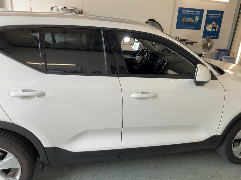 Volvo XC40 2.0 D4 Momentum Pro AWD 2019 – снимка 10
