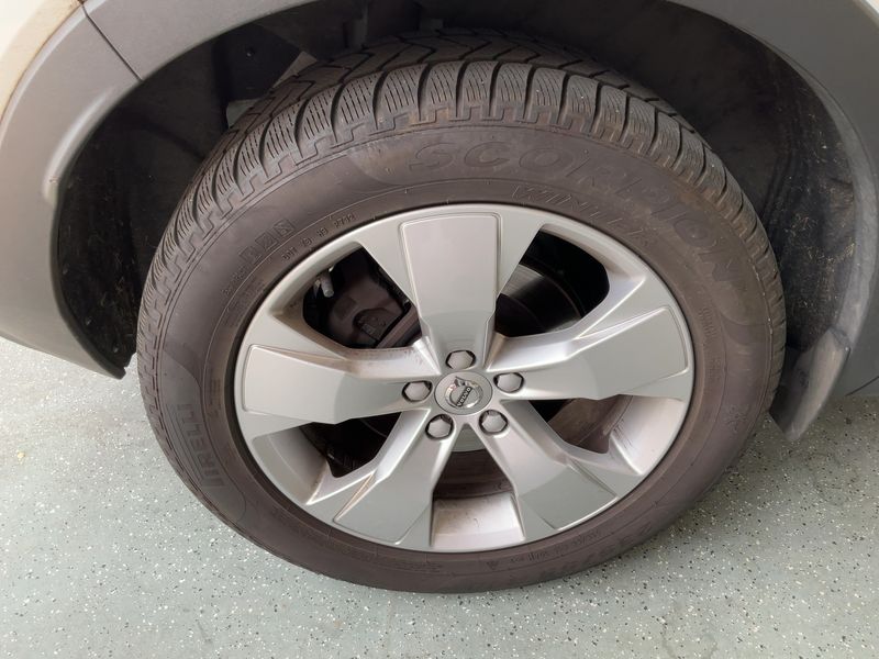 Volvo XC40 2.0 D4 Momentum Pro AWD 2019 – снимка 9