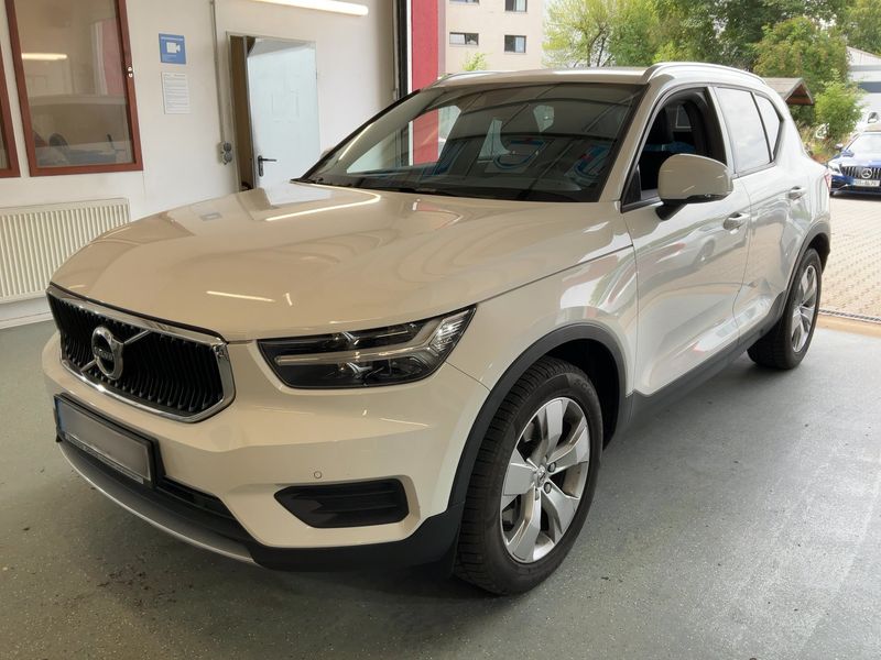 Volvo XC40 2.0 D4 Momentum Pro AWD 2019 – снимка 1