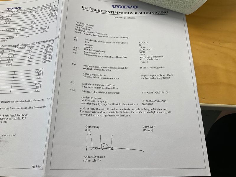 Volvo XC40 2.0 D4 Momentum Pro AWD 2019 – снимка 22