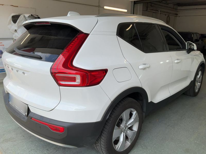 Volvo XC40 2.0 D4 Momentum Pro AWD 2019 – снимка 8