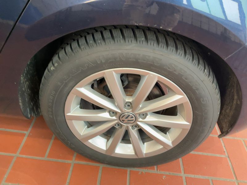 Volkswagen Golf VII 1.2 TSI Lounge BlueMotion Tech 2016 – снимка 5