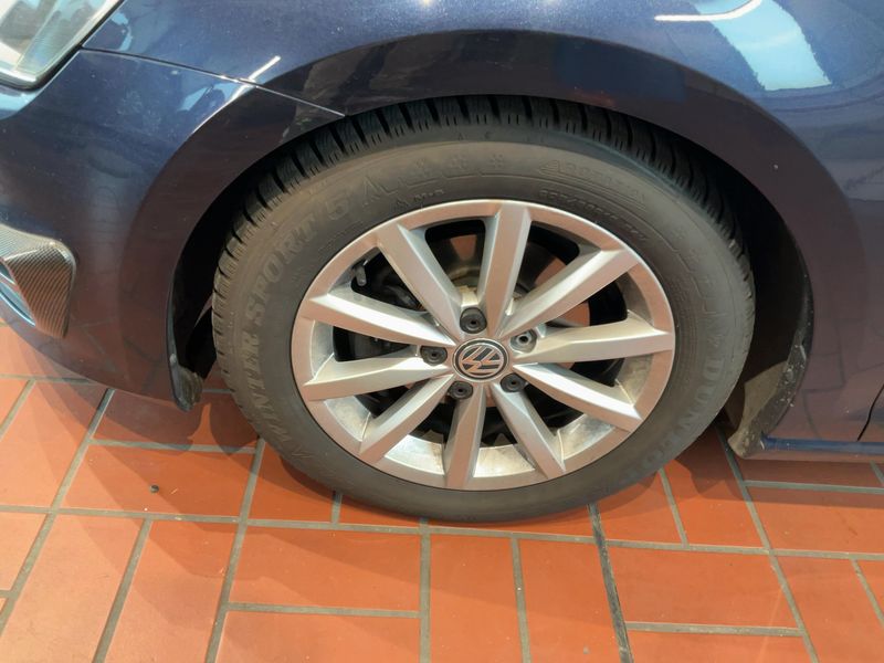 Volkswagen Golf VII 1.2 TSI Lounge BlueMotion Tech 2016 – снимка 3