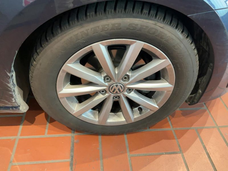 Volkswagen Golf VII 1.2 TSI Lounge BlueMotion Tech 2016 – снимка 11