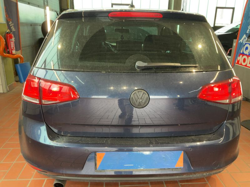 Volkswagen Golf VII 1.2 TSI Lounge BlueMotion Tech 2016 – снимка 7